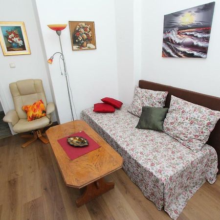 Apartment Dina Ровінь Екстер'єр фото