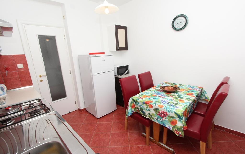 Apartment Dina Ровінь Екстер'єр фото