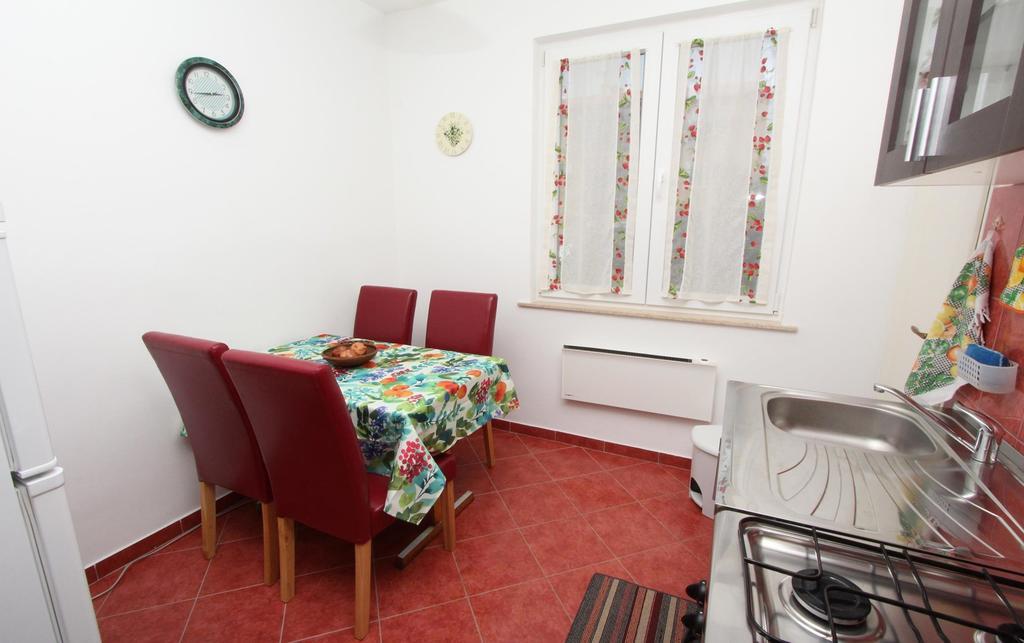 Apartment Dina Ровінь Екстер'єр фото