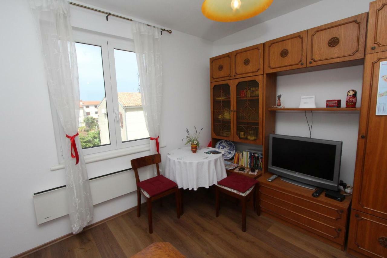 Apartment Dina Ровінь Екстер'єр фото